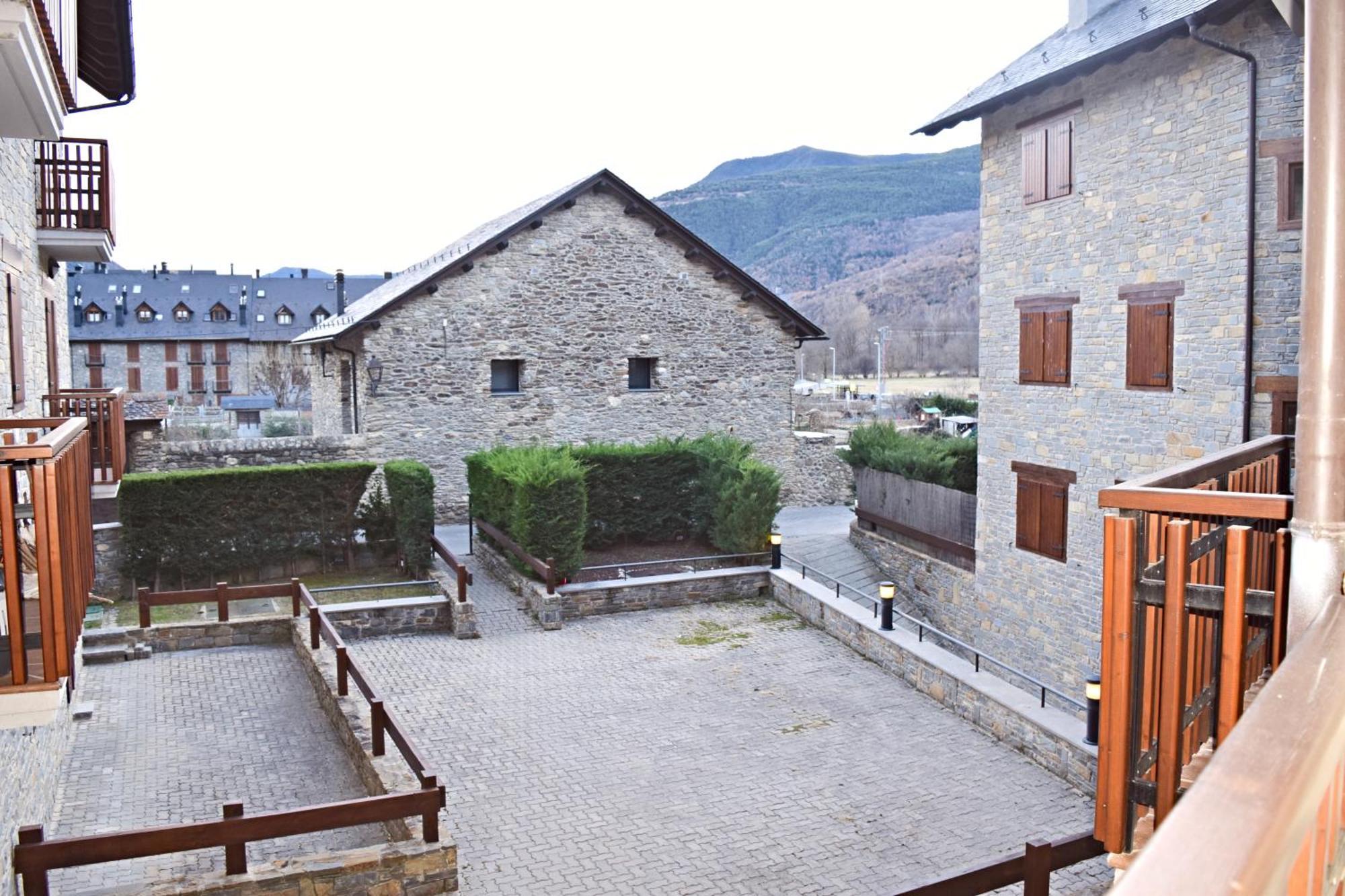 Apartamento Casovall Apartman Esterri d'Àneu Kültér fotó